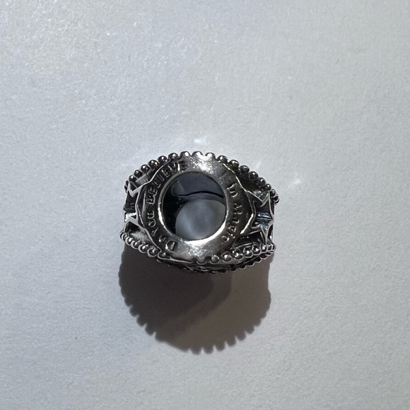 Pandora charm - Picture 2 of 2